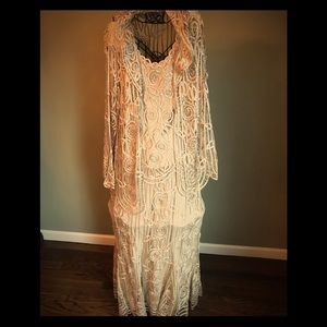 Stunning 3 piece formal gown